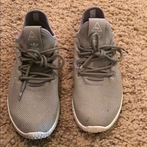 Adidas x Pharrell sneakers sz 6.5 youth/7.5 we’d